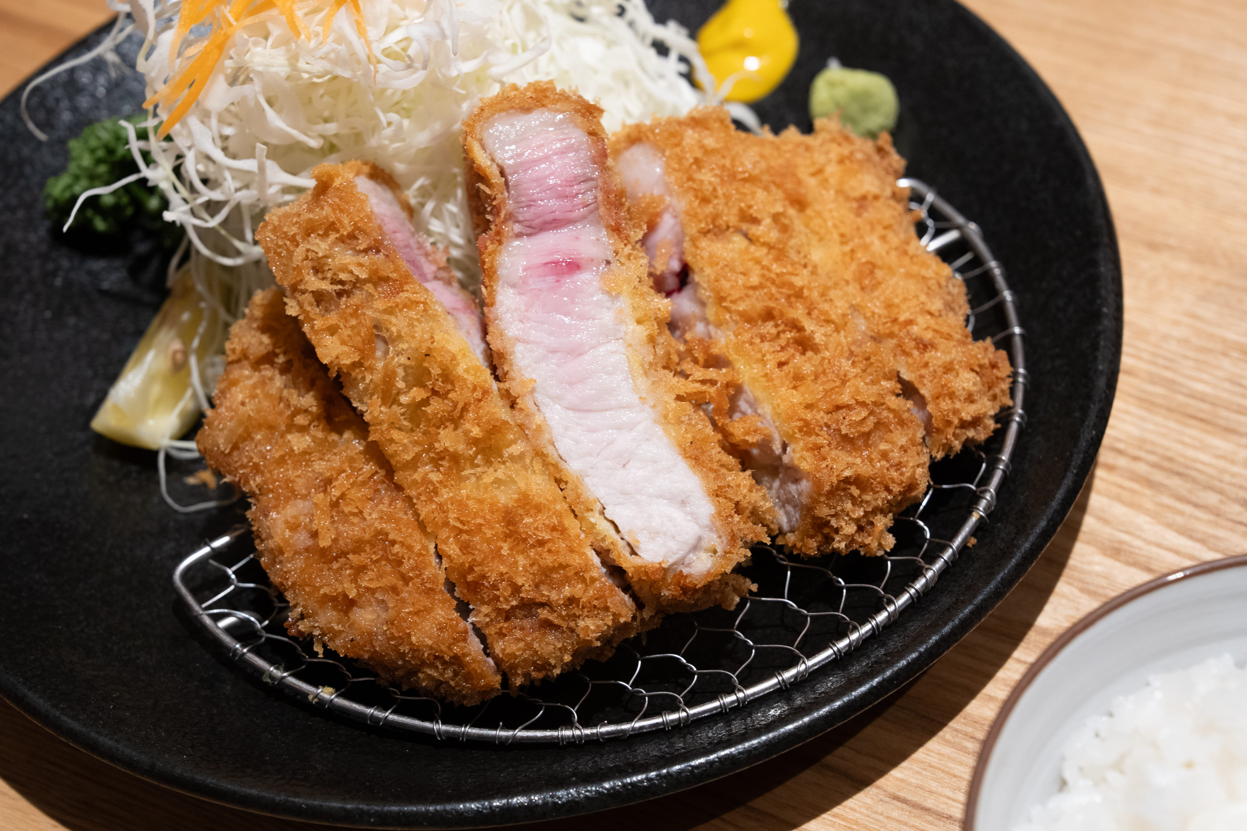 福岡天神 SOLARIA PLAZA 7F とんかつ光 熟成銘柄豬外酥內嫩炸豬排套餐