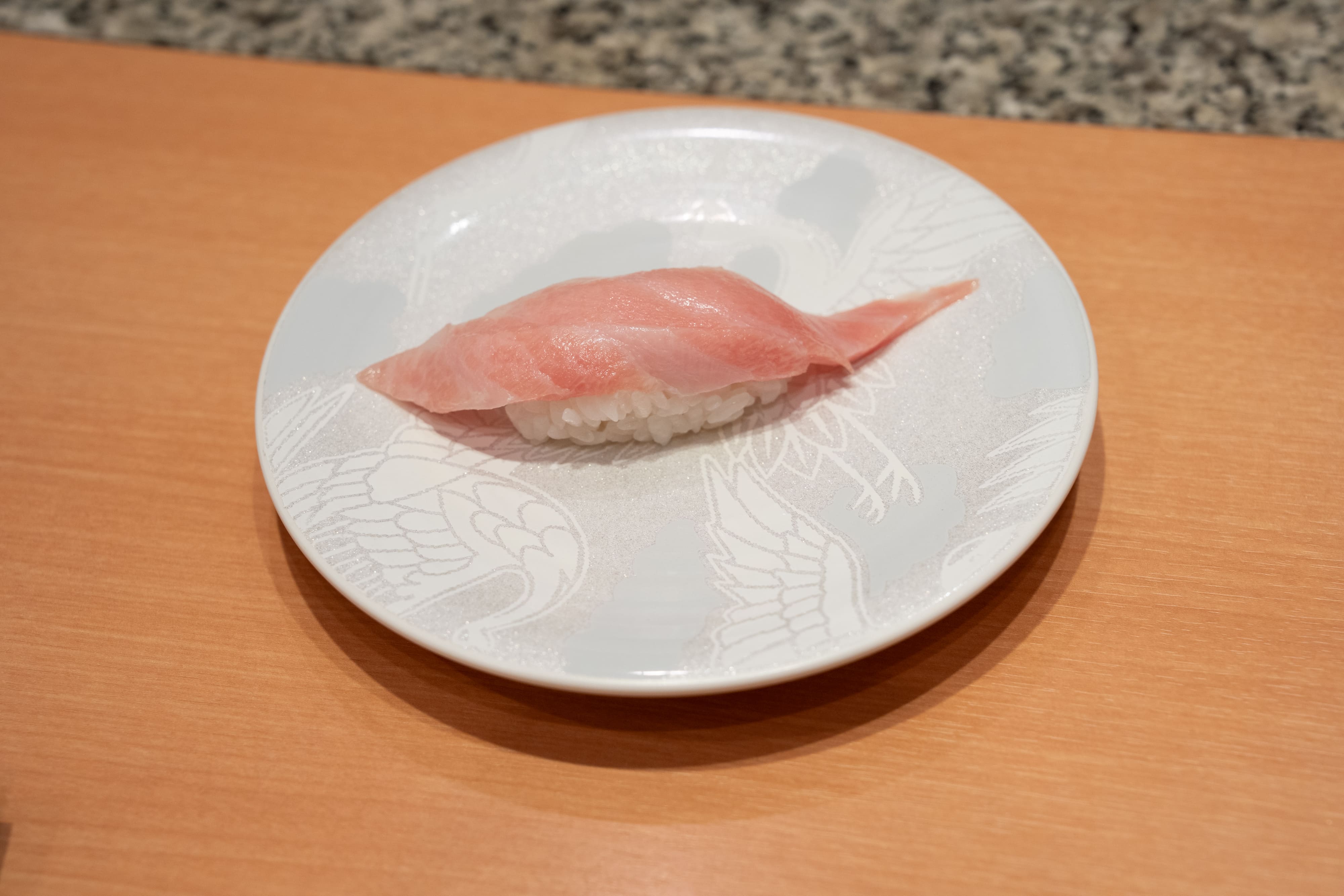 福岡天神 ひょうたん壽司 鮮美肥嫩鮪魚中腹肉壽司特寫