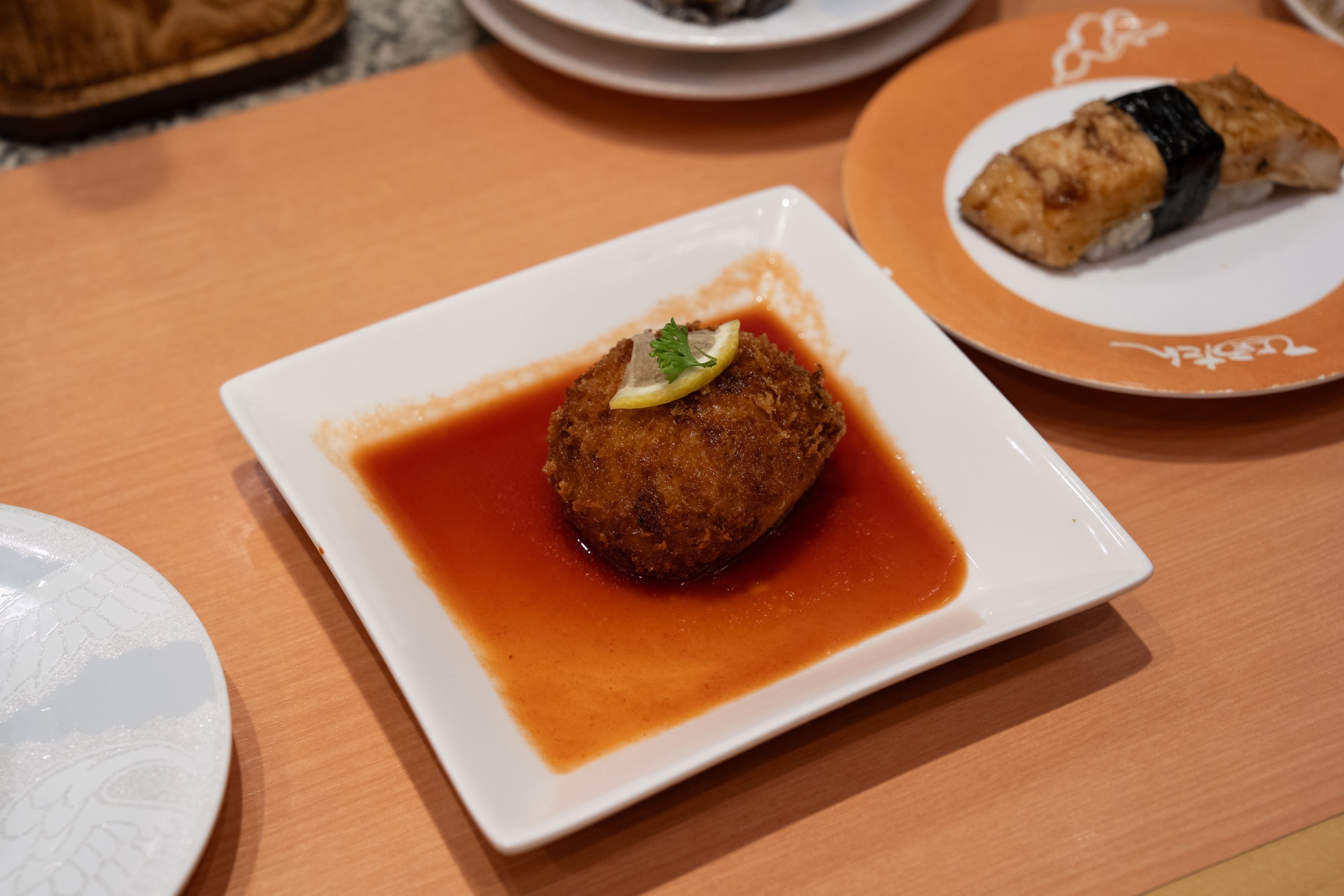 福岡天神 ひょうたん壽司 必點人氣副餐螃蟹奶油可樂餅特寫