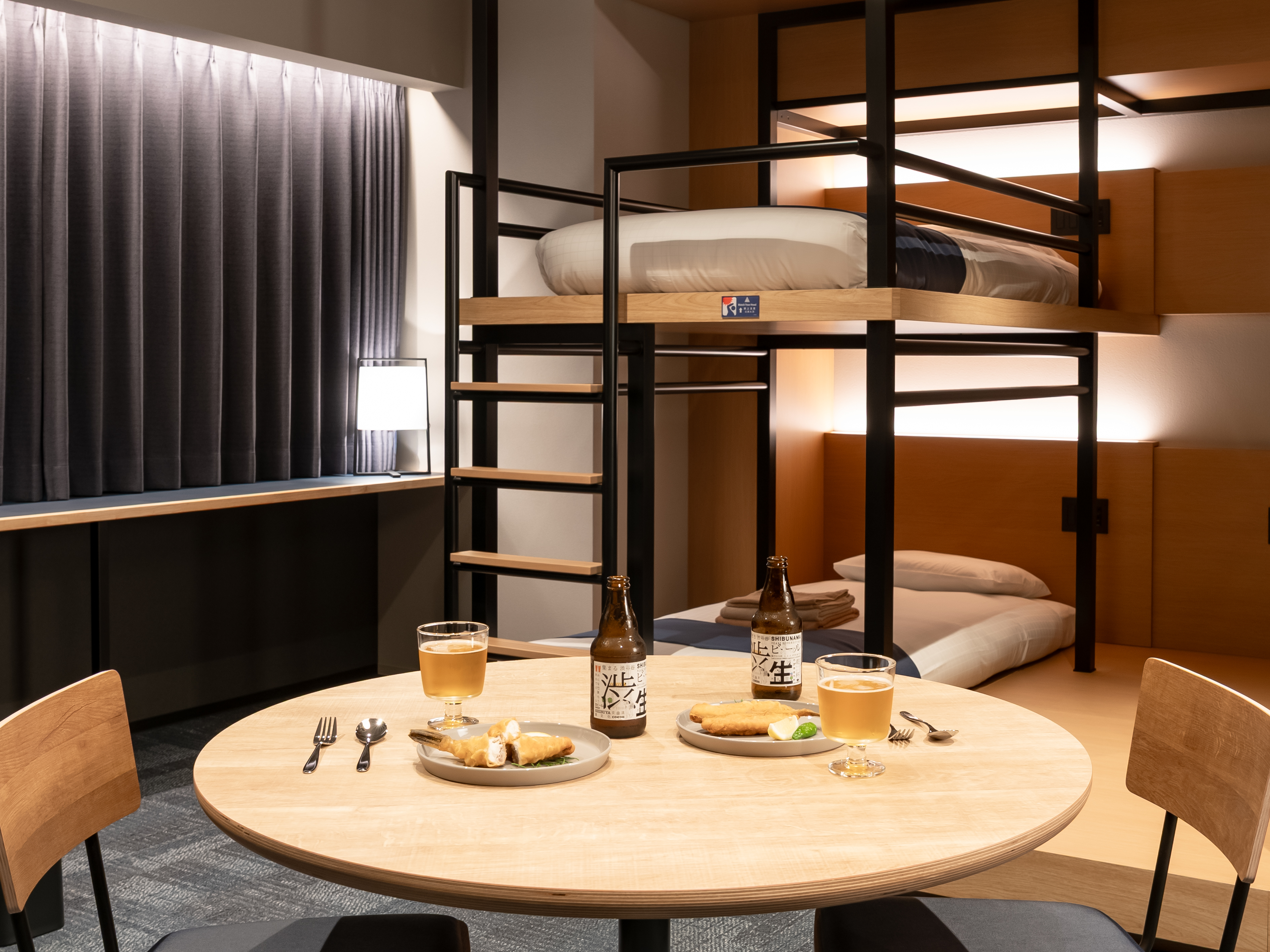 VADE HOTEL SHIBUYA BUNK上下舖房型