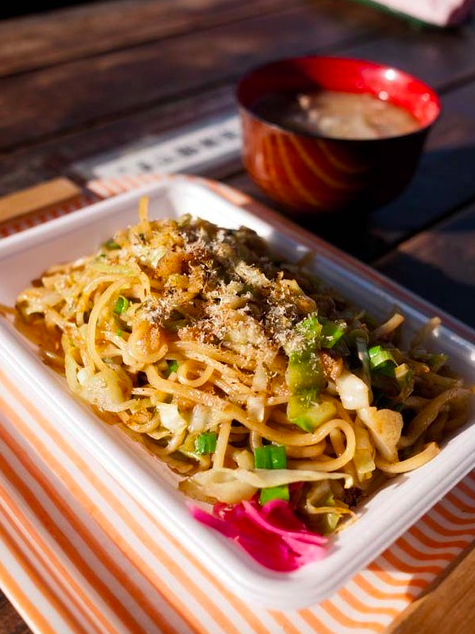 在地平民美食富士宮炒麵