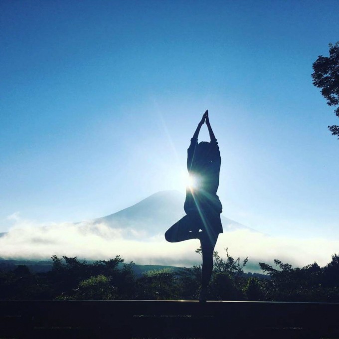 夕陽下莊嚴美麗的富士山絕景