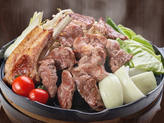 北海道代表特色美食成吉思汗烤羊肉