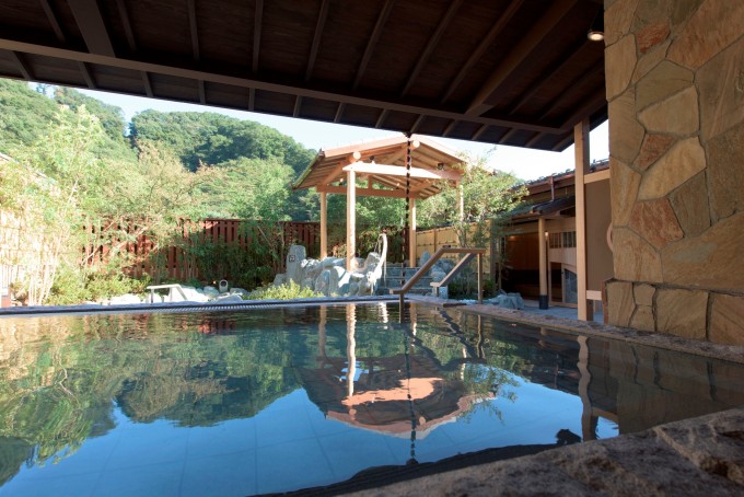 京王高尾山溫泉極樂湯日式露天風呂
